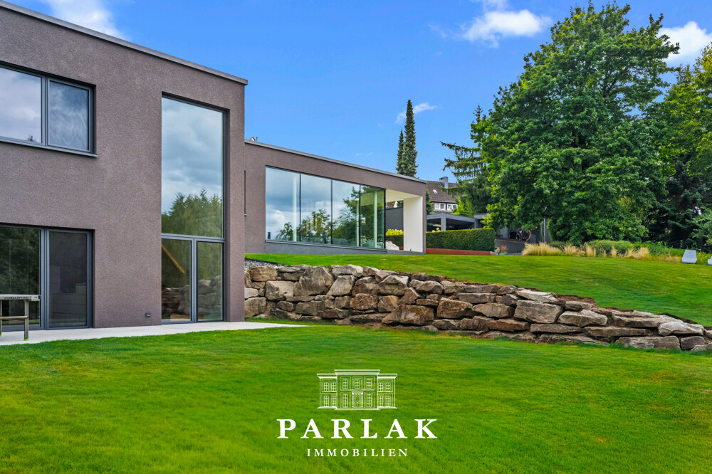 Exklusives Architektenhaus in besonderer Hanglage